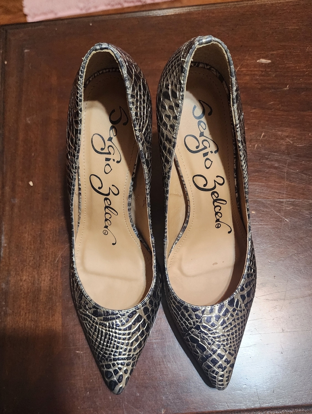 Sergio Zelcer Black & Silver Snake-Print Pointed Pumps, Size 7 - Picture 8 of 8